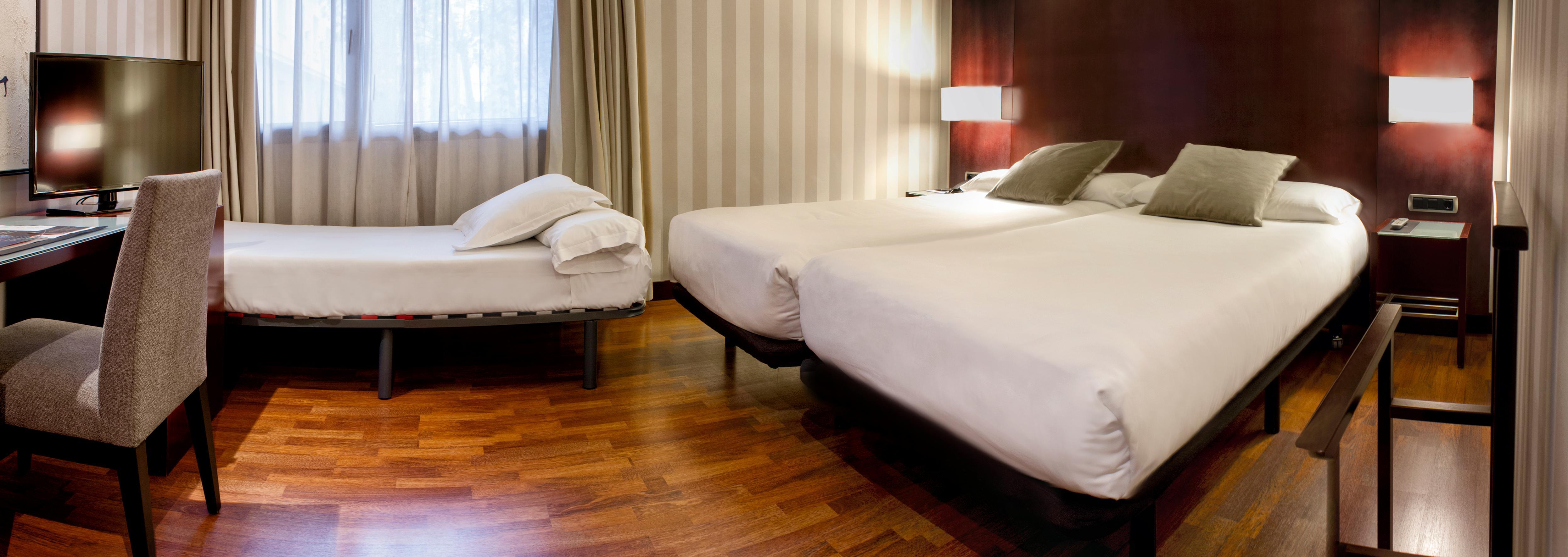 Zenit Barcelona Hotel Exterior photo