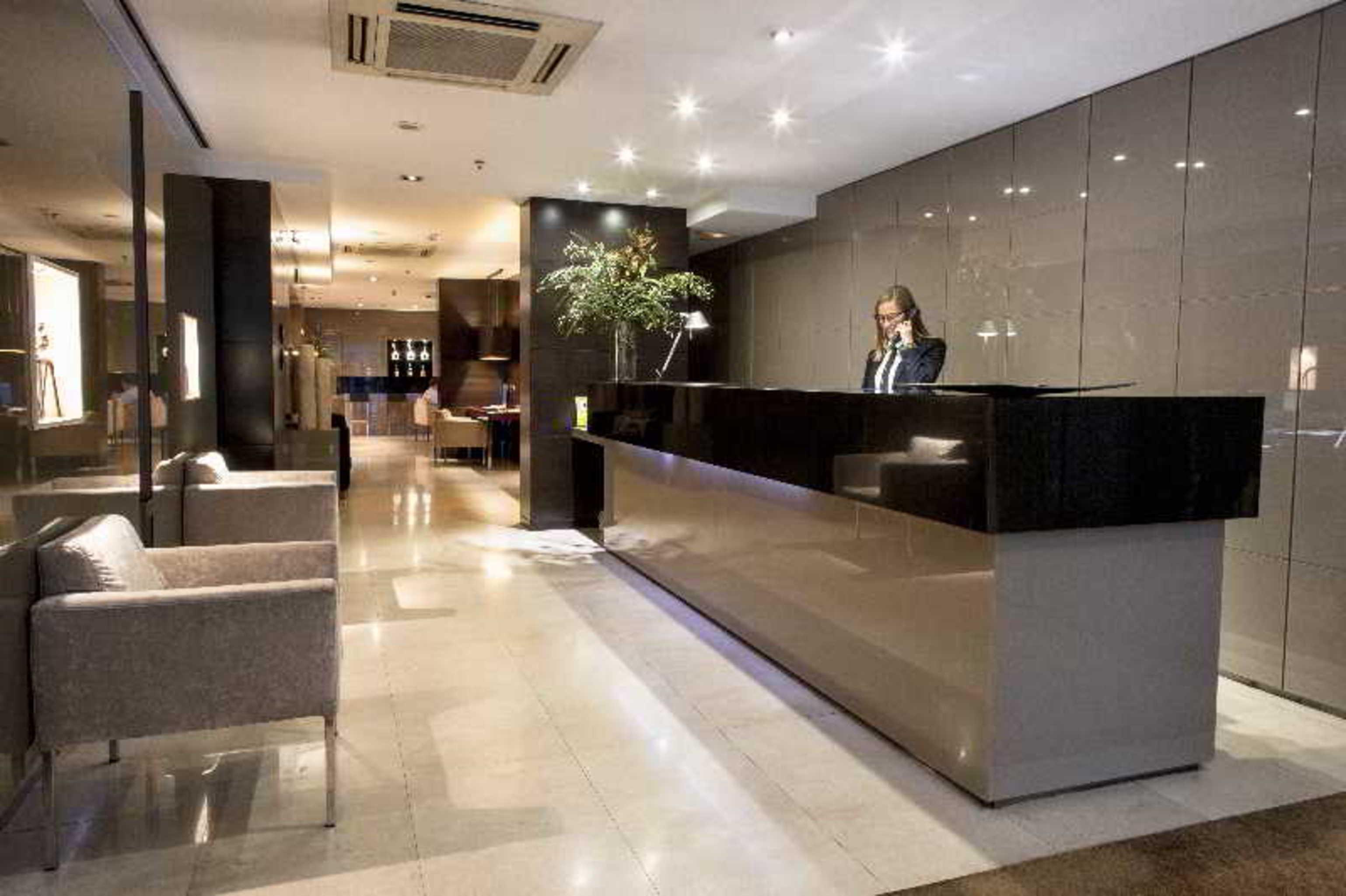 Zenit Barcelona Hotel Exterior photo