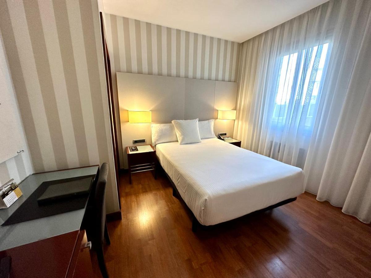 Zenit Barcelona Hotel Exterior photo