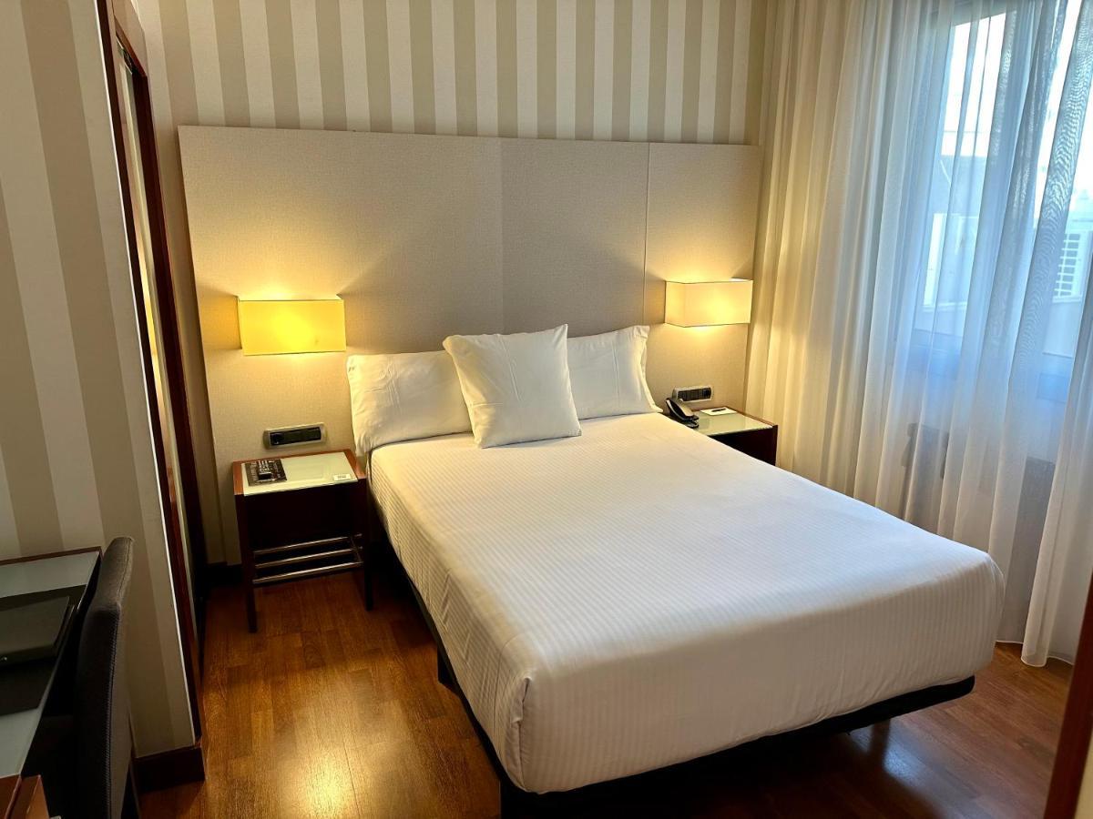 Zenit Barcelona Hotel Exterior photo