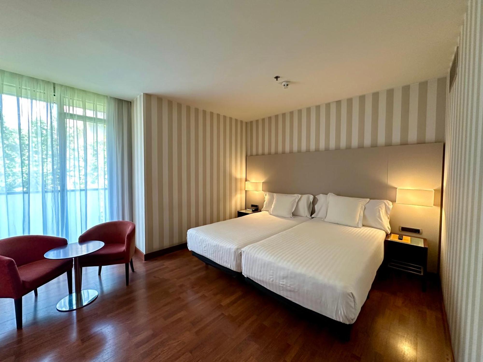 Zenit Barcelona Hotel Exterior photo