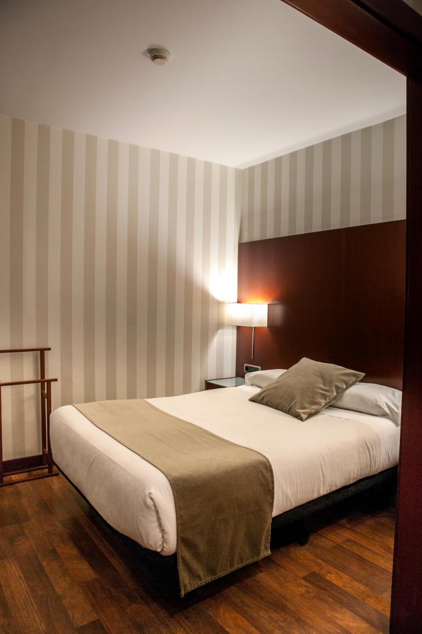 Zenit Barcelona Hotel Exterior photo